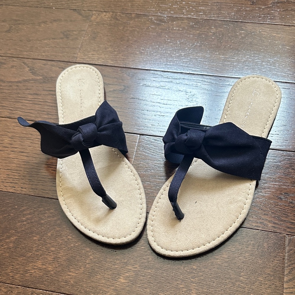 LC Lauren Conrad Navy and Tan Sandals with Bow